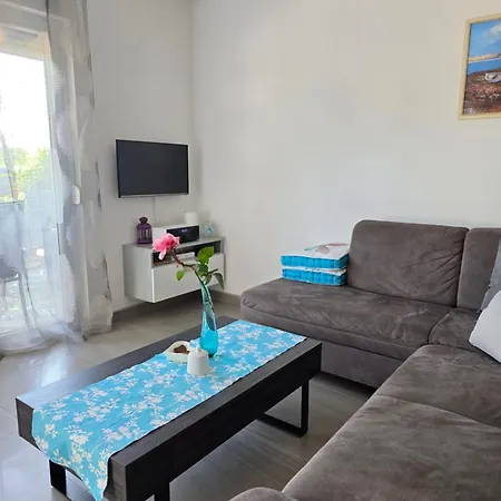 Voda Apartment *